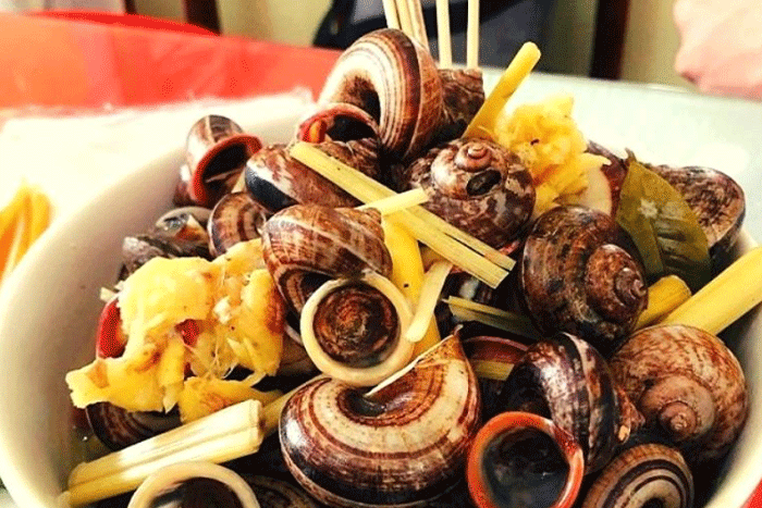 Steamed Mountain Snails with lemongrass